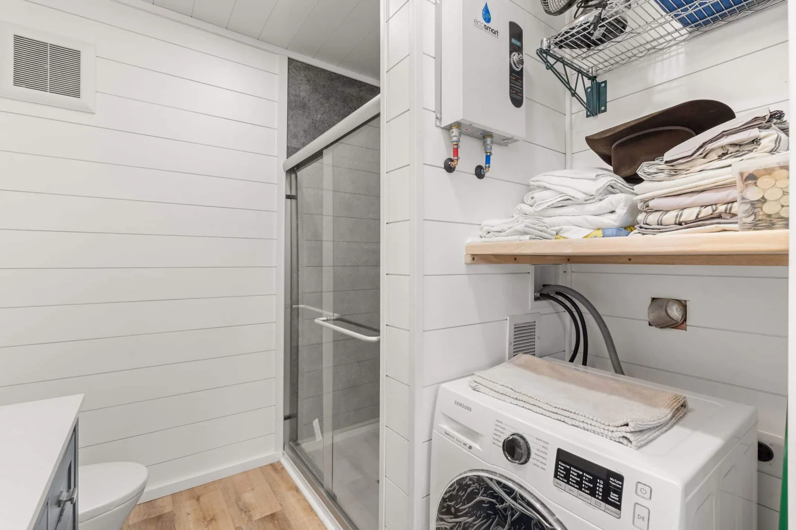 The Luke | 1 Bedroom Shipping Container Home | 40FT + 20FT Luxury Container House - Image 4